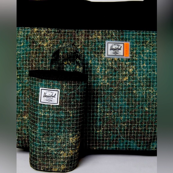 💚NWOT Herschel Alexander Insulated Zip Tote 💚 - Picture 3 of 4